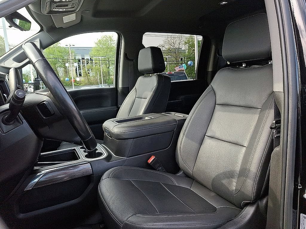 Used 2022 Chevrolet Silverado 2500 LTZ w/ LTZ Premium Package AWD/4WD image 13