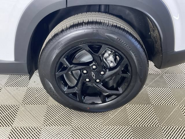 New 2026 Chevrolet Trax LT w/ Driver Confidence Package FWD image 17