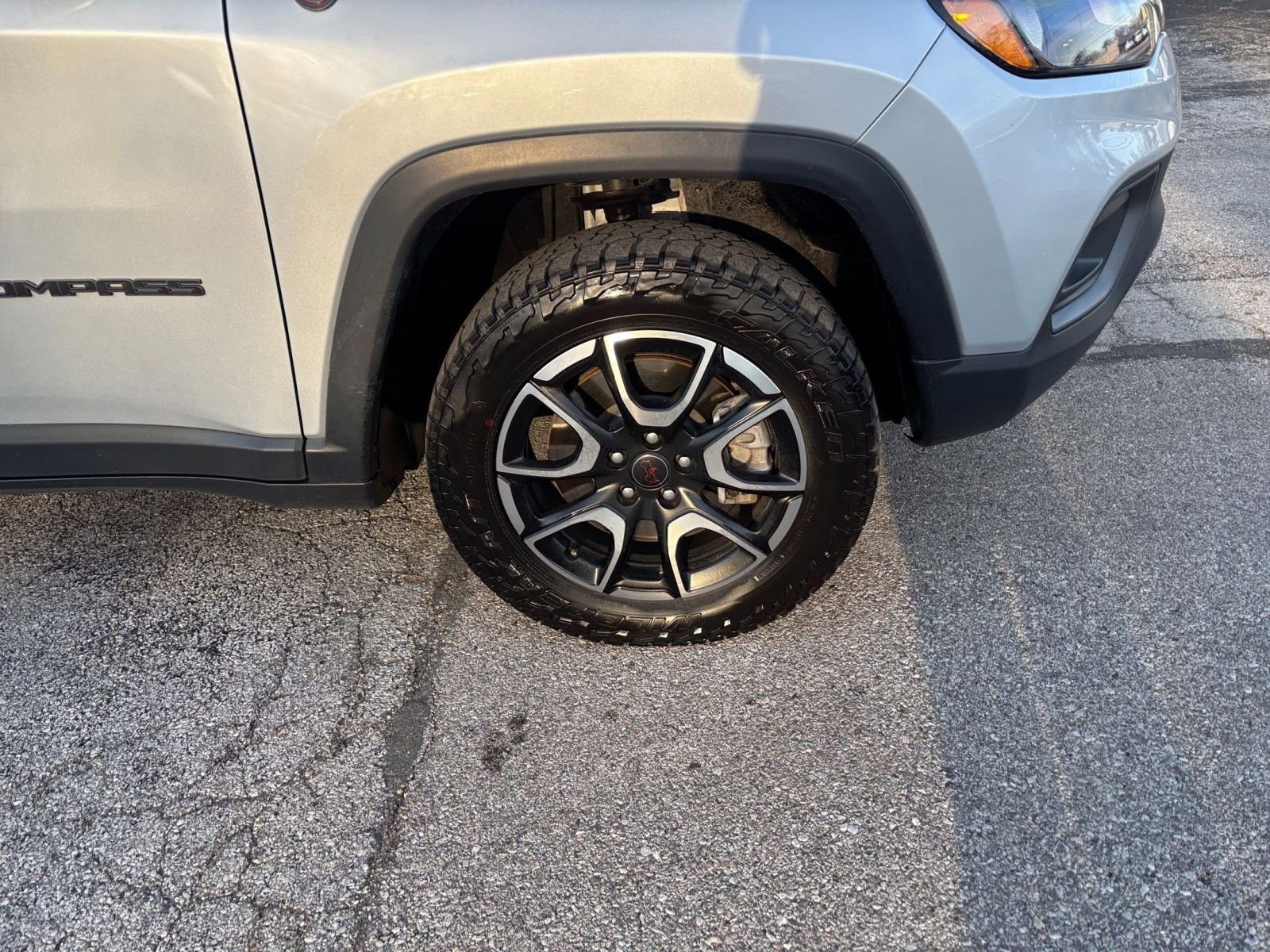 Used 2025 Jeep Compass Trailhawk w/ Trailer Tow Group image 28