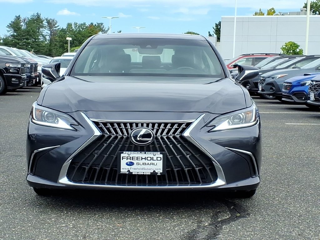 Used 2023 Lexus ES 350 w/ Premium Package FWD image 2