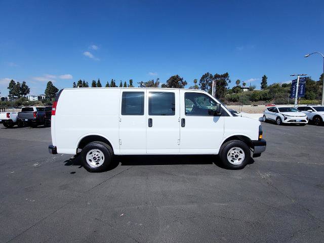 Used 2024 GMC Savana 2500 w/ Driver Convenience Package image 9