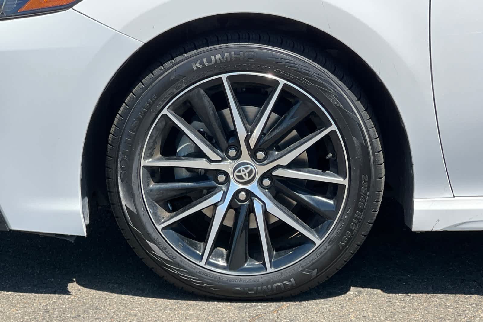 Used 2021 Toyota Camry SE FWD image 28