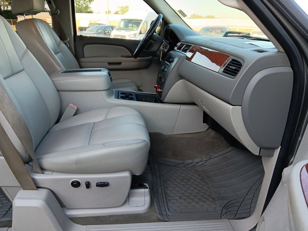 Used 2007 GMC Sierra 1500 SLT w/ SLE/SLT Trailering Package AWD/4WD image 28