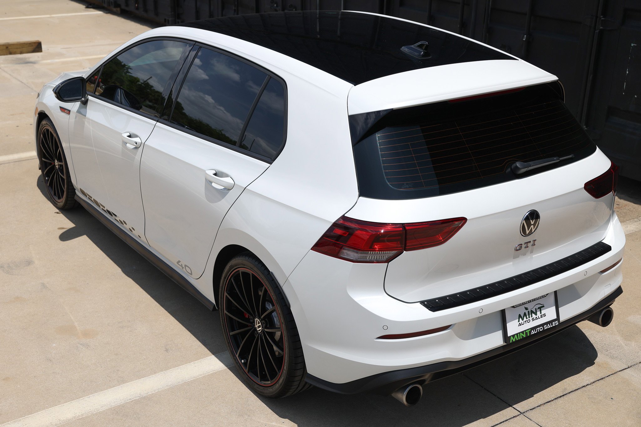 Used 2023 Volkswagen GTI 40th Anniversary Edition FWD image 8