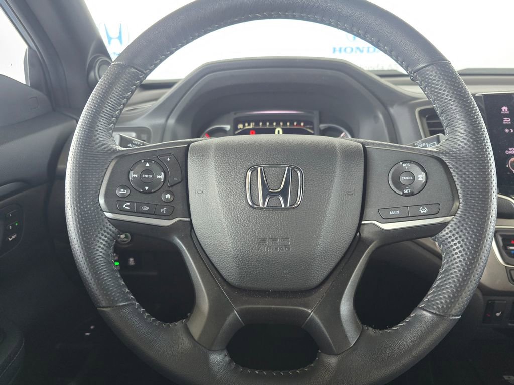 Used 2025 Honda Passport EX-L image 23