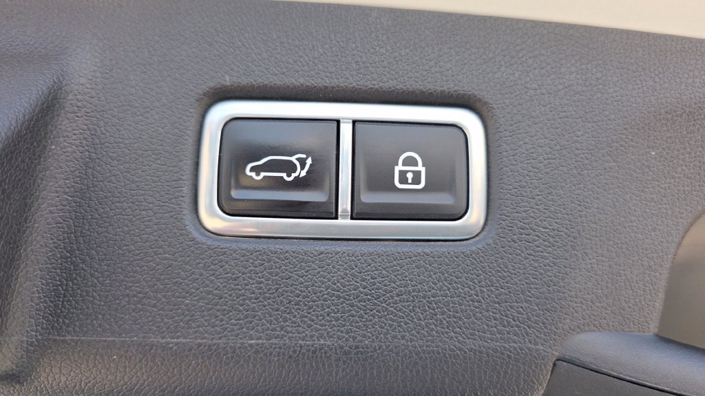 Used 2023 Kia Sorento SX AWD/4WD image 18