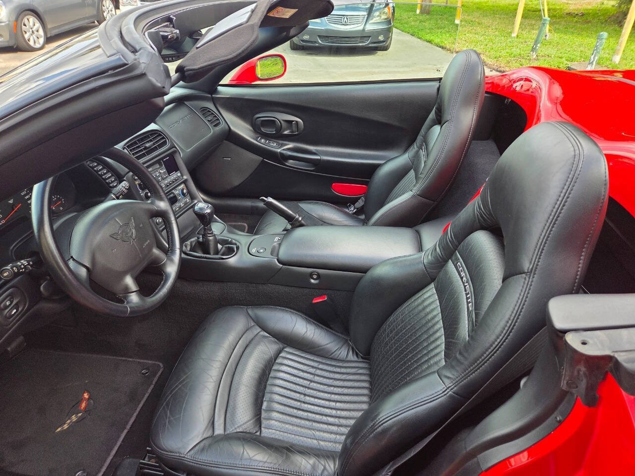 Used 2004 Chevrolet Corvette Convertible w/ Preferred Equipment Group RWD image 8