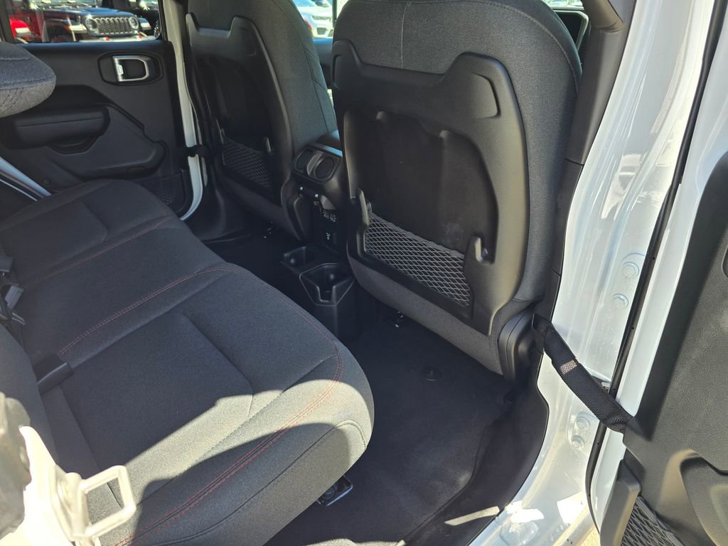 Certified 2026 Jeep Wrangler Unlimited Rubicon image 31