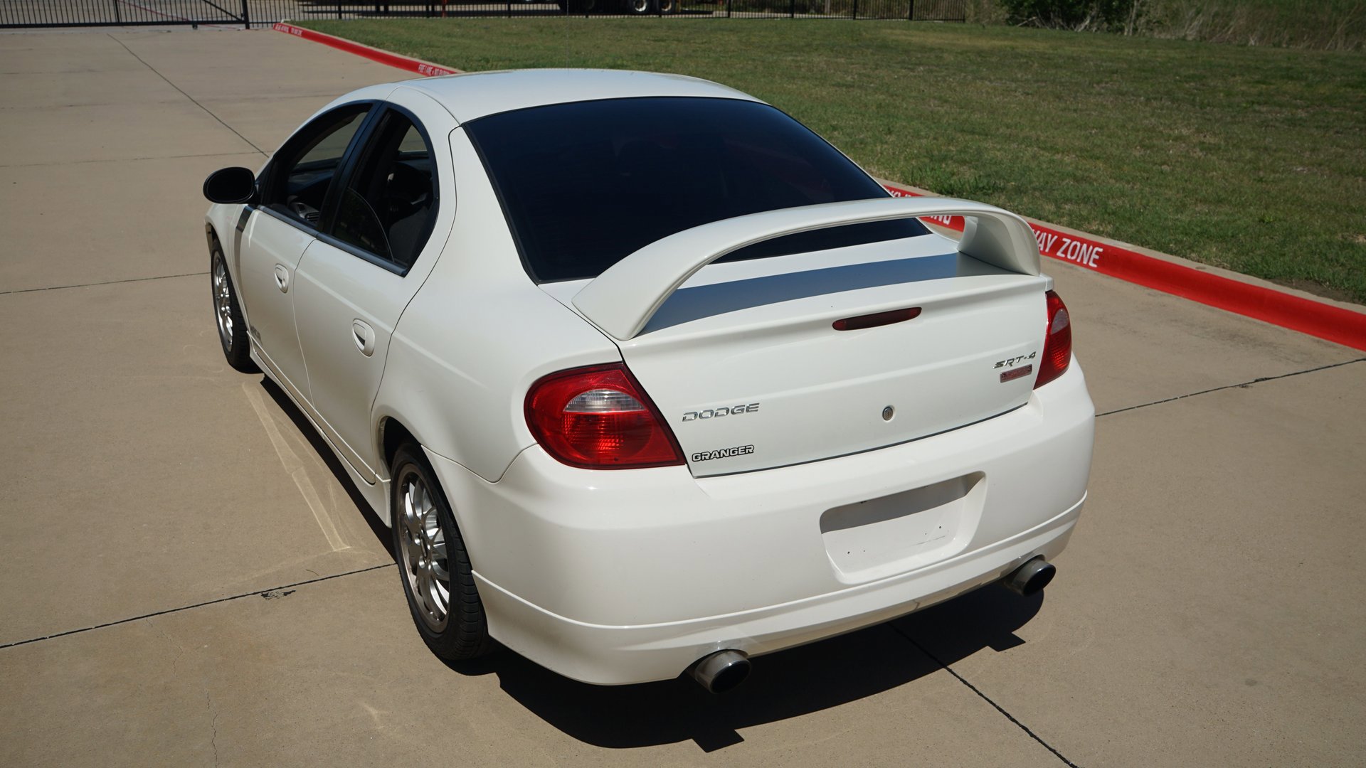 Used 2005 Dodge Neon w/ Competition Group image 8