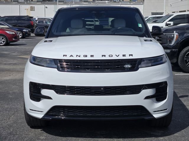 Used 2025 Land Rover Range Rover Sport Dynamic SE AWD/4WD image 2