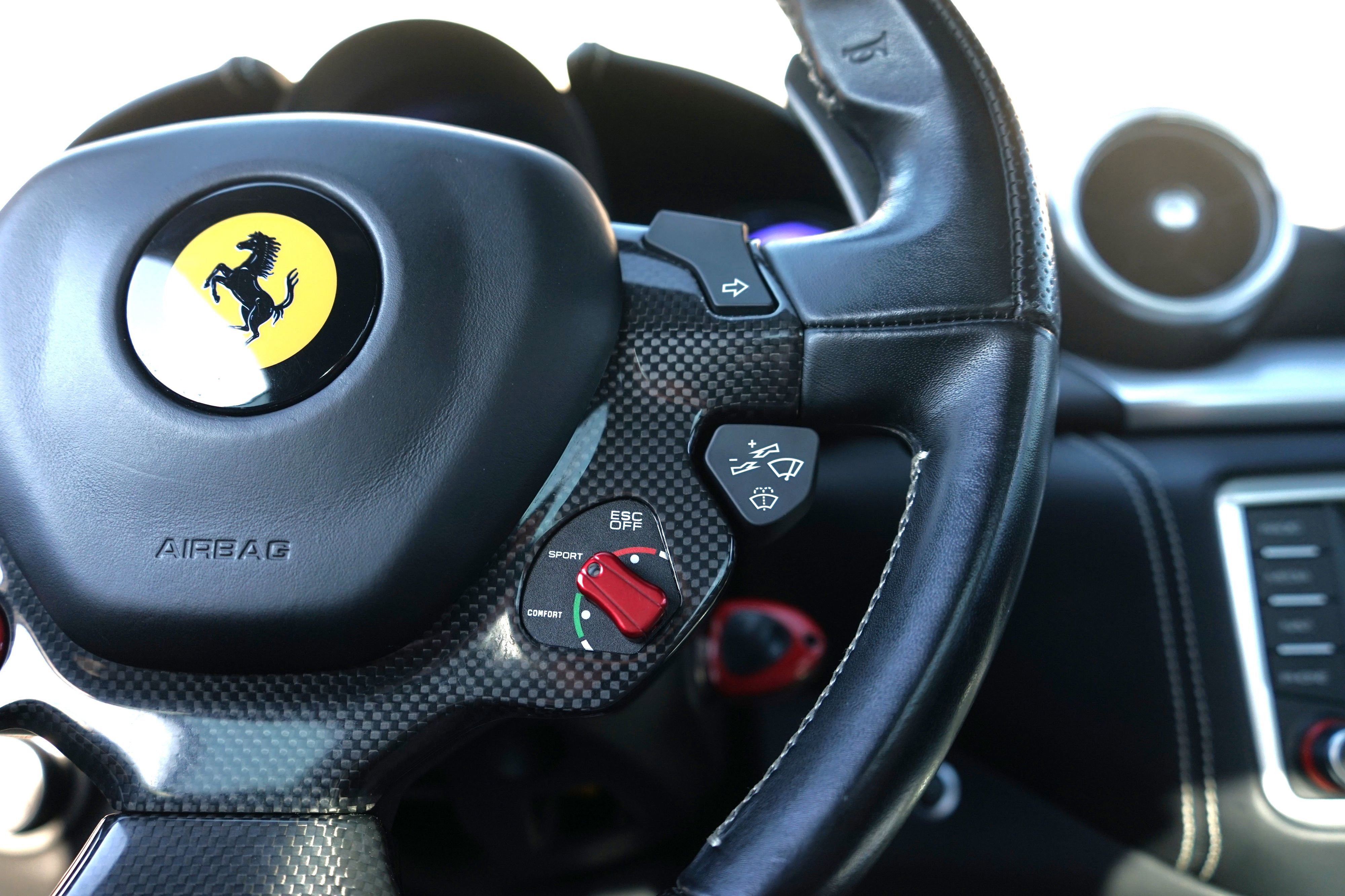 Used 2017 Ferrari California T RWD image 23