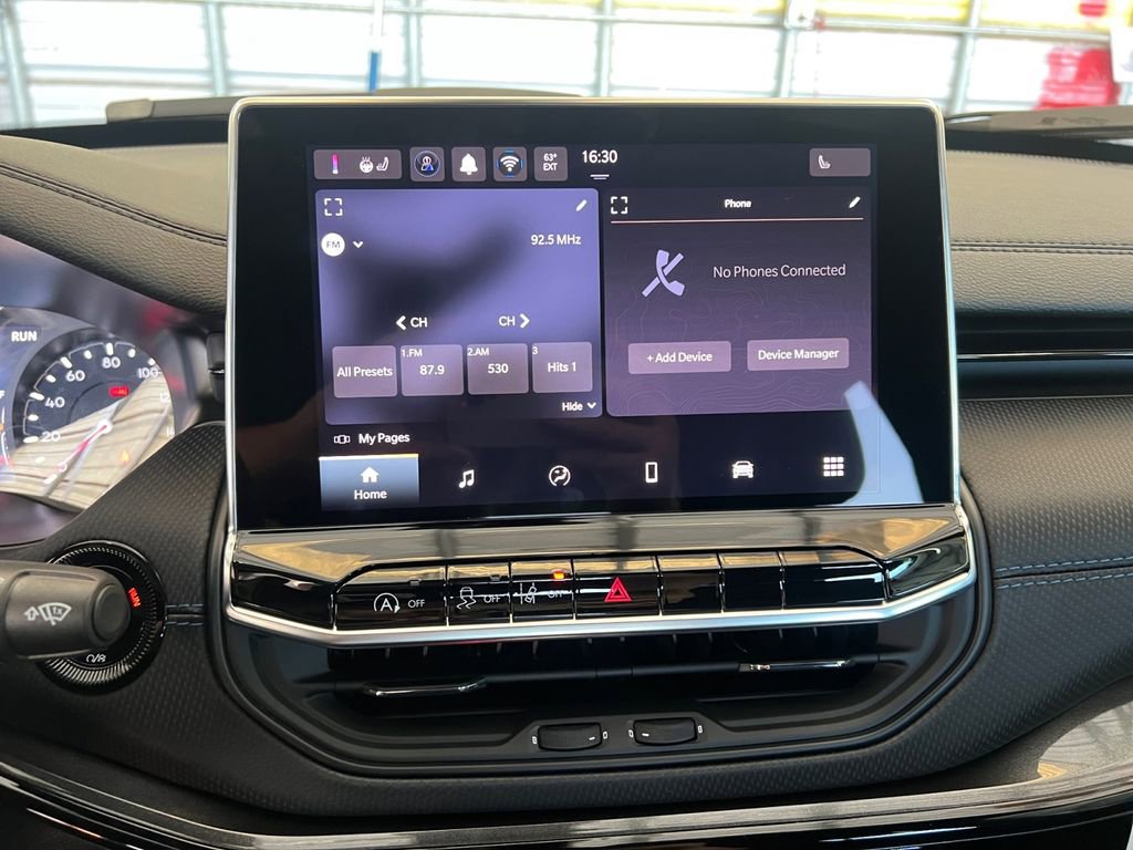 New 2026 Jeep Compass Latitude image 21