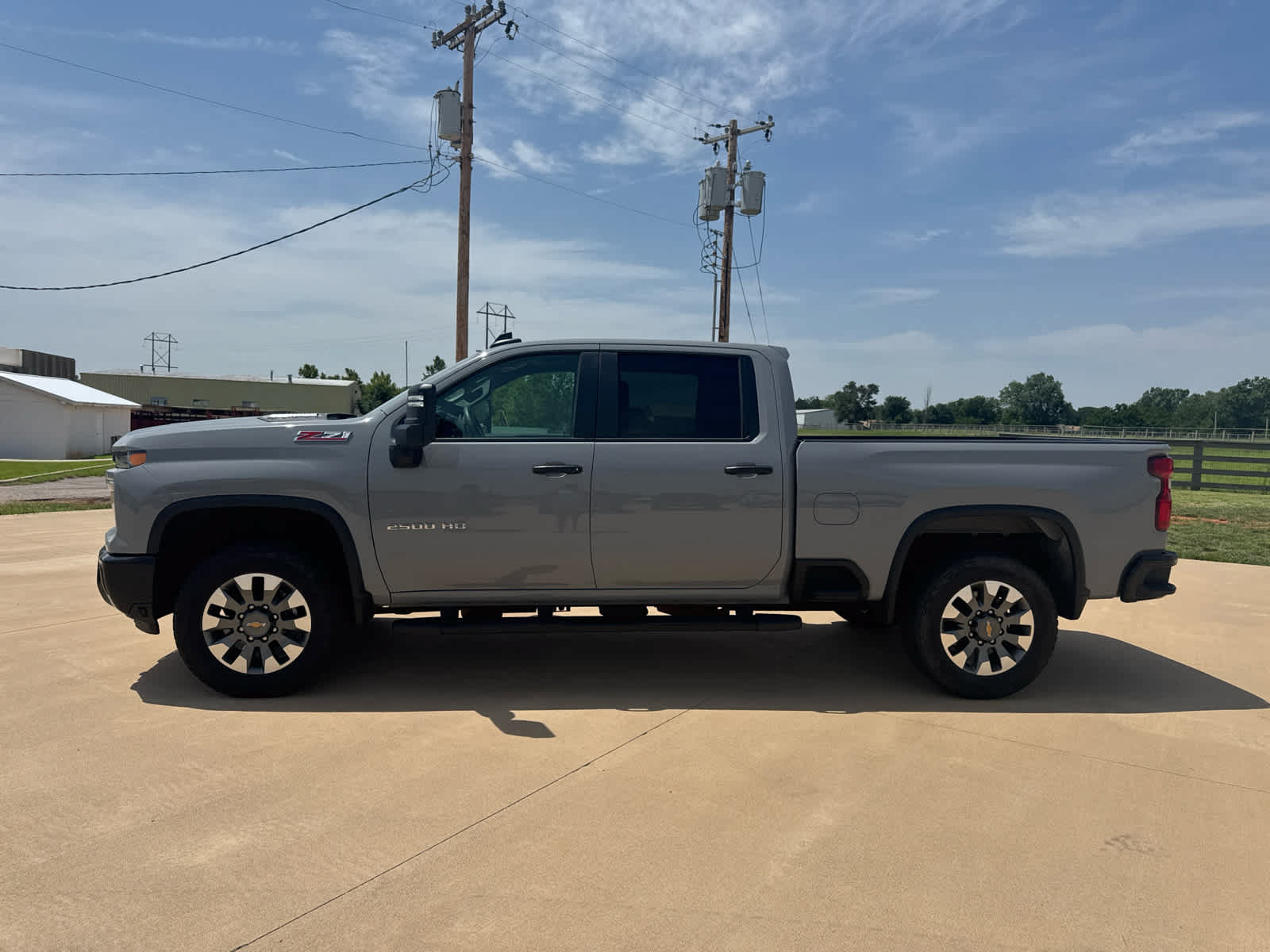 Used 2024 Chevrolet Silverado 2500 Custom w/ Custom Value Package AWD/4WD image 2