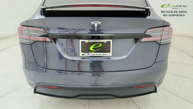 Used 2023 Tesla Model X image 11