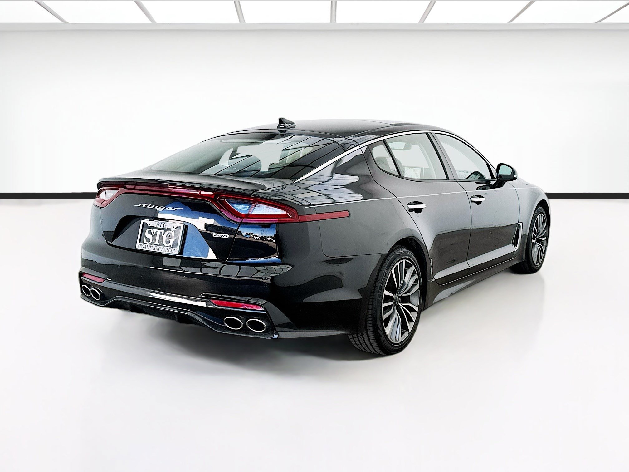 Used 2019 Kia Stinger Premium AWD/4WD image 4