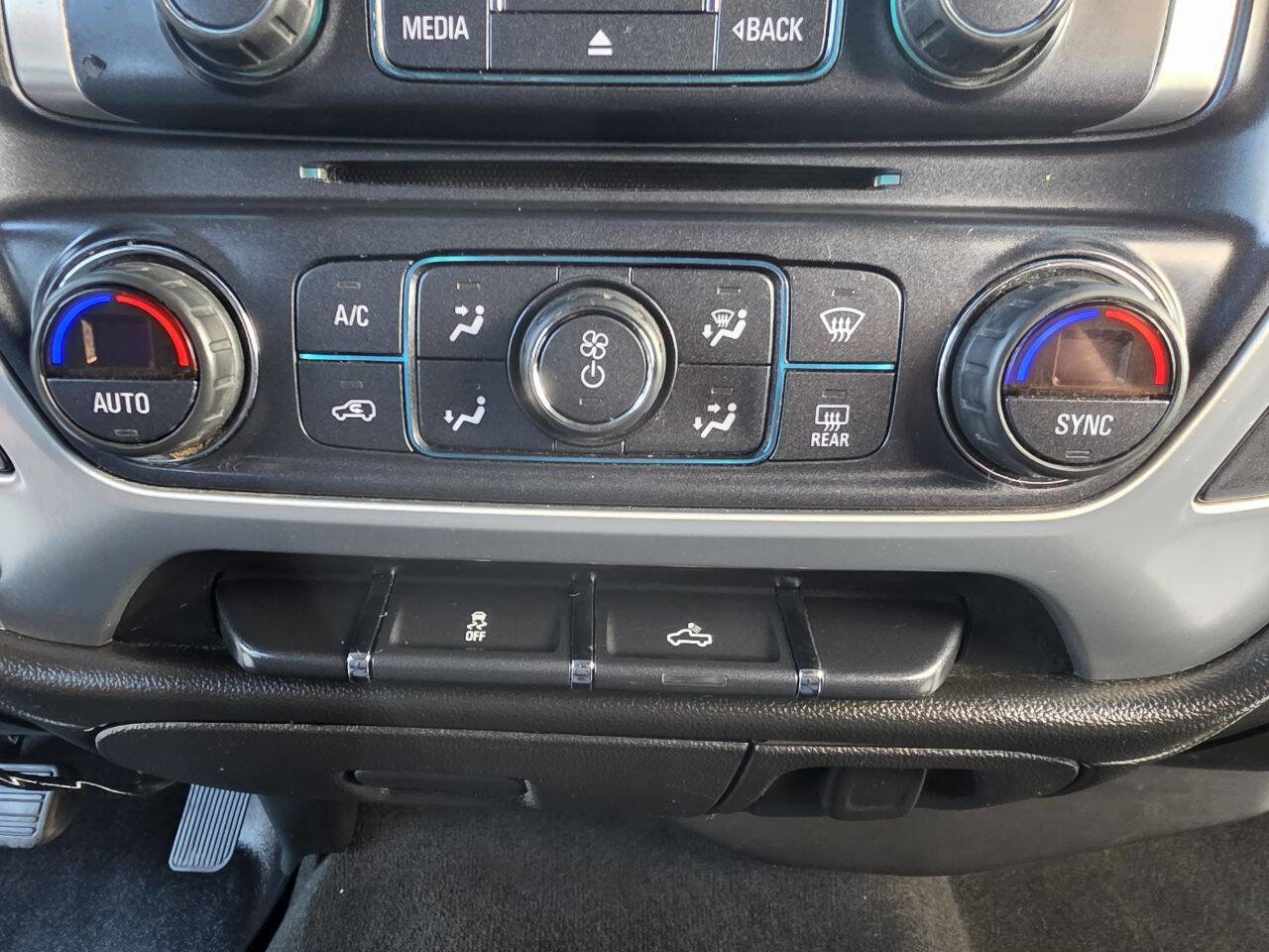 Used 2018 GMC Sierra 1500 SLE w/ SLE Value Package AWD/4WD image 17
