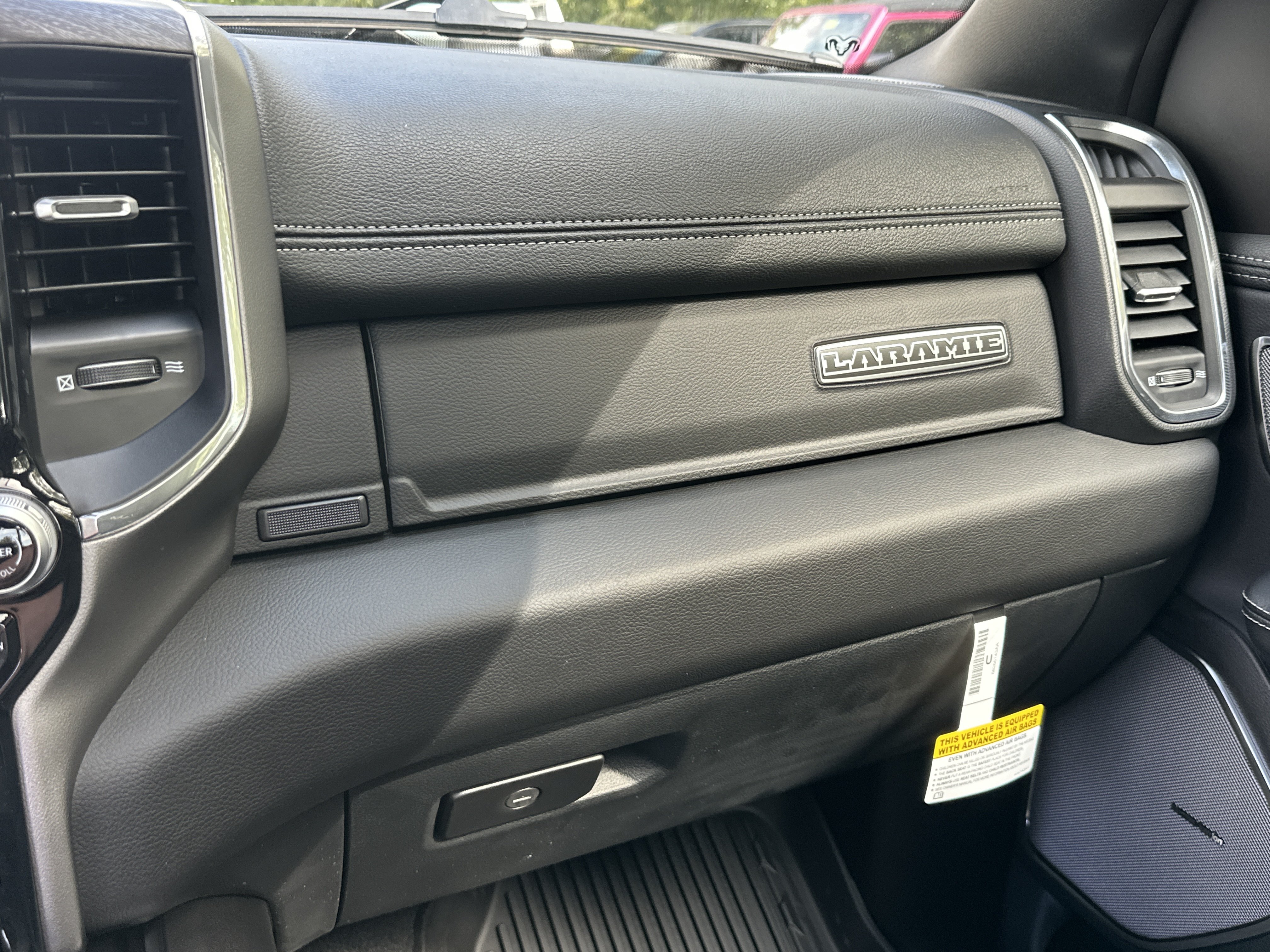 New 2027 RAM 1500 Laramie AWD/4WD image 5