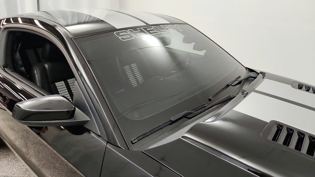 Used 2010 Ford Mustang Shelby GT500 RWD image 54