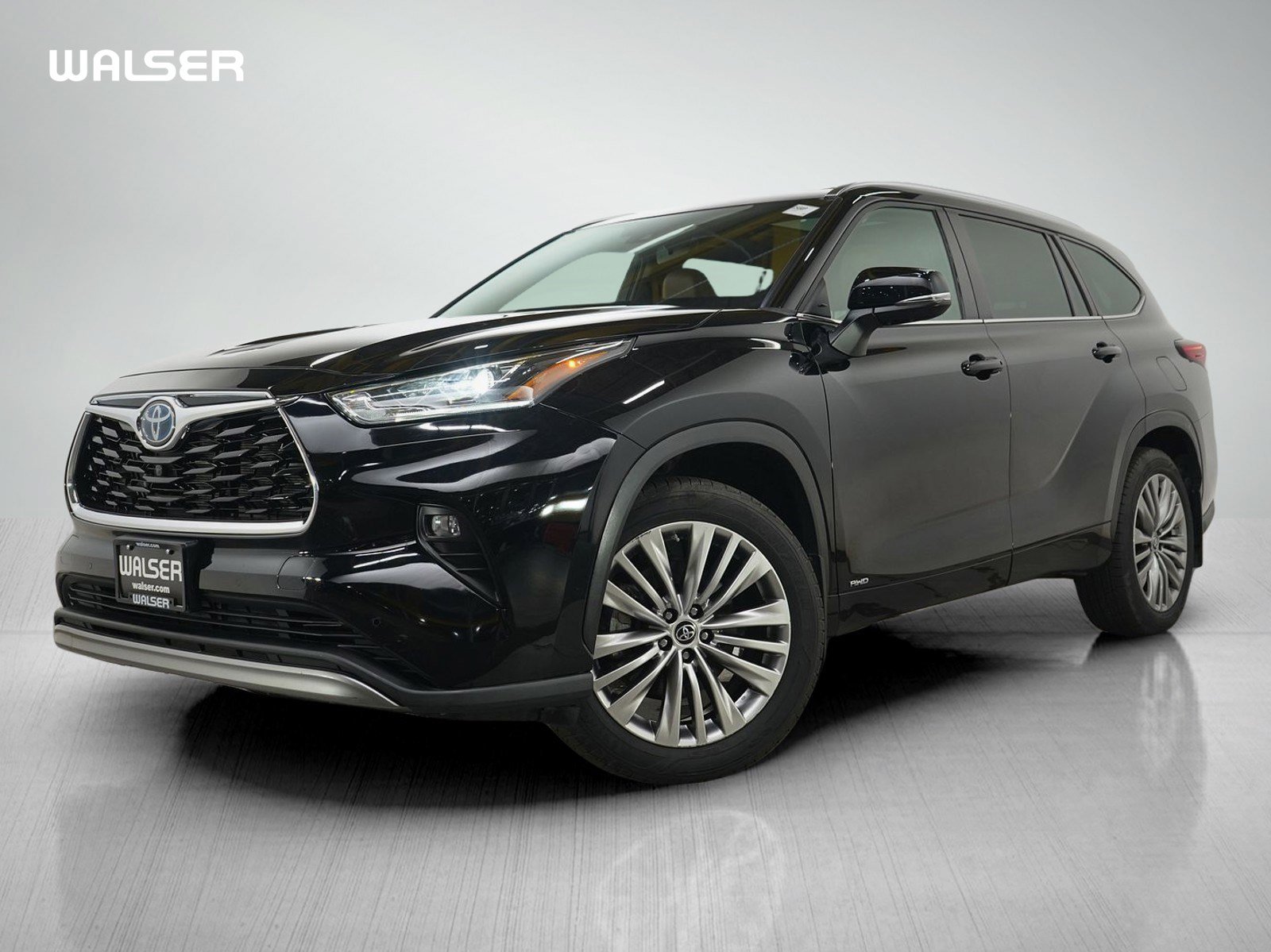 Used 2022 Toyota Highlander Platinum AWD/4WD image 1