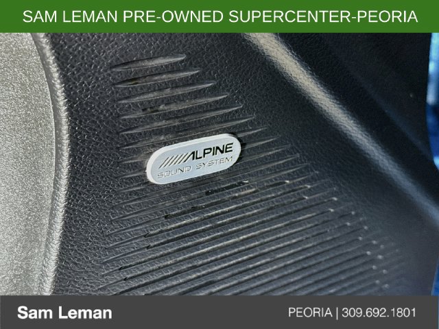 Used 2023 Dodge Challenger SXT RWD image 19