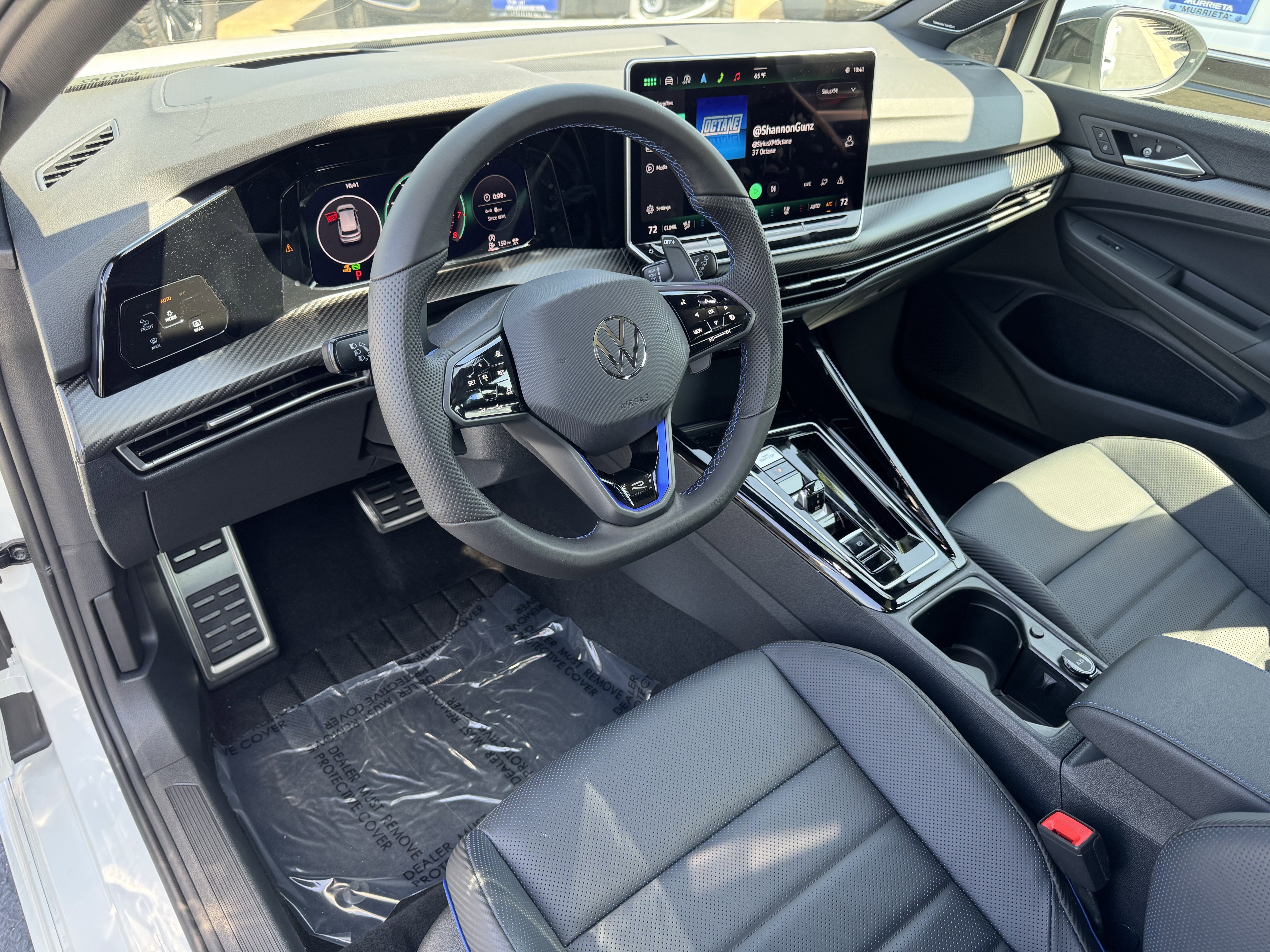 Certified 2025 Volkswagen Golf R Black Edition AWD/4WD image 17