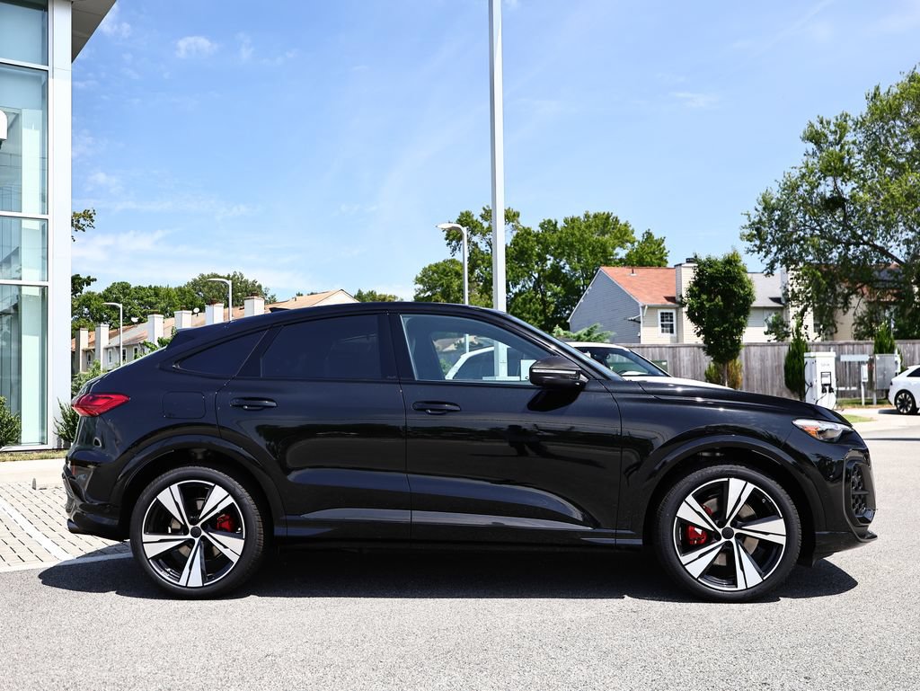 New 2026 Audi SQ5 Prestige AWD/4WD image 4