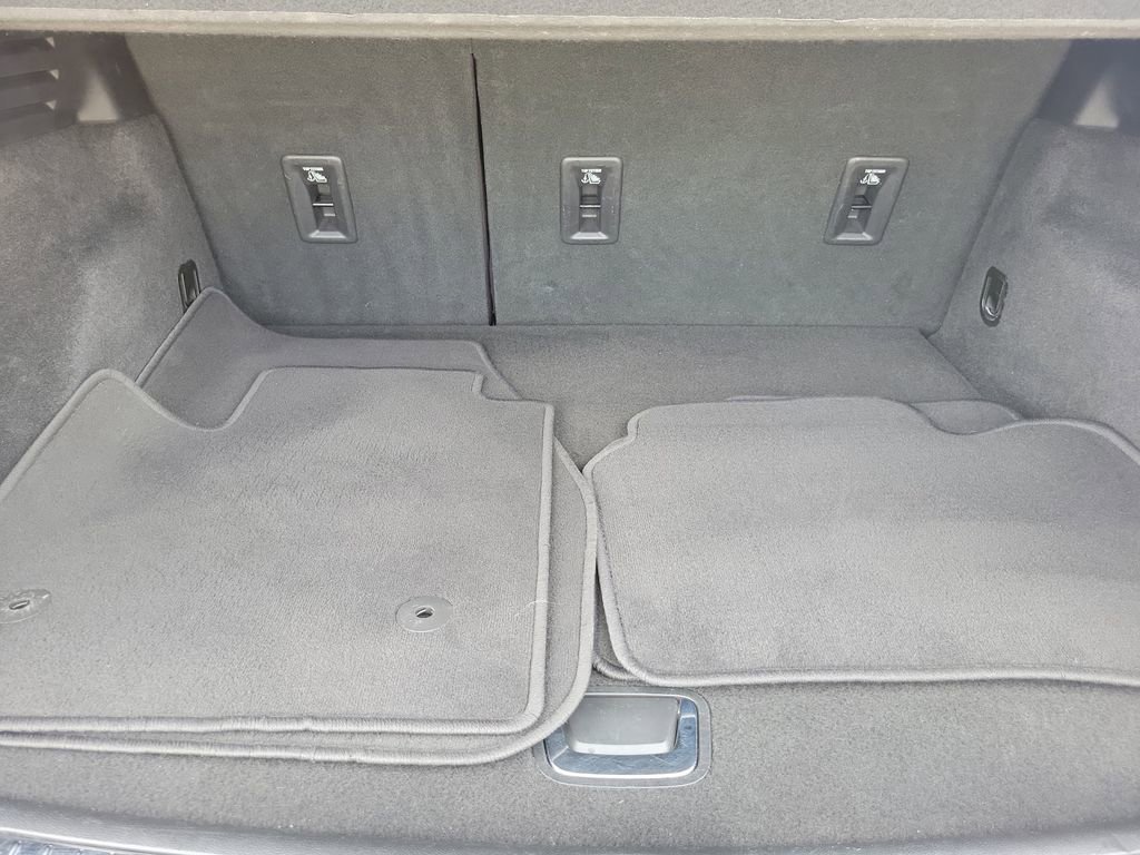 Used 2020 Cadillac XT4 Premium Luxury image 7