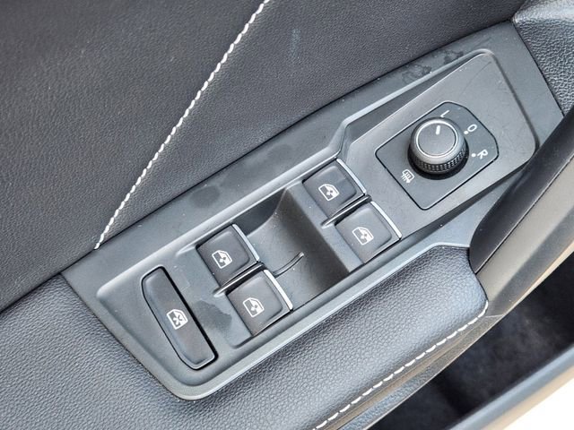 New 2024 Volkswagen Tiguan SE R-Line image 18