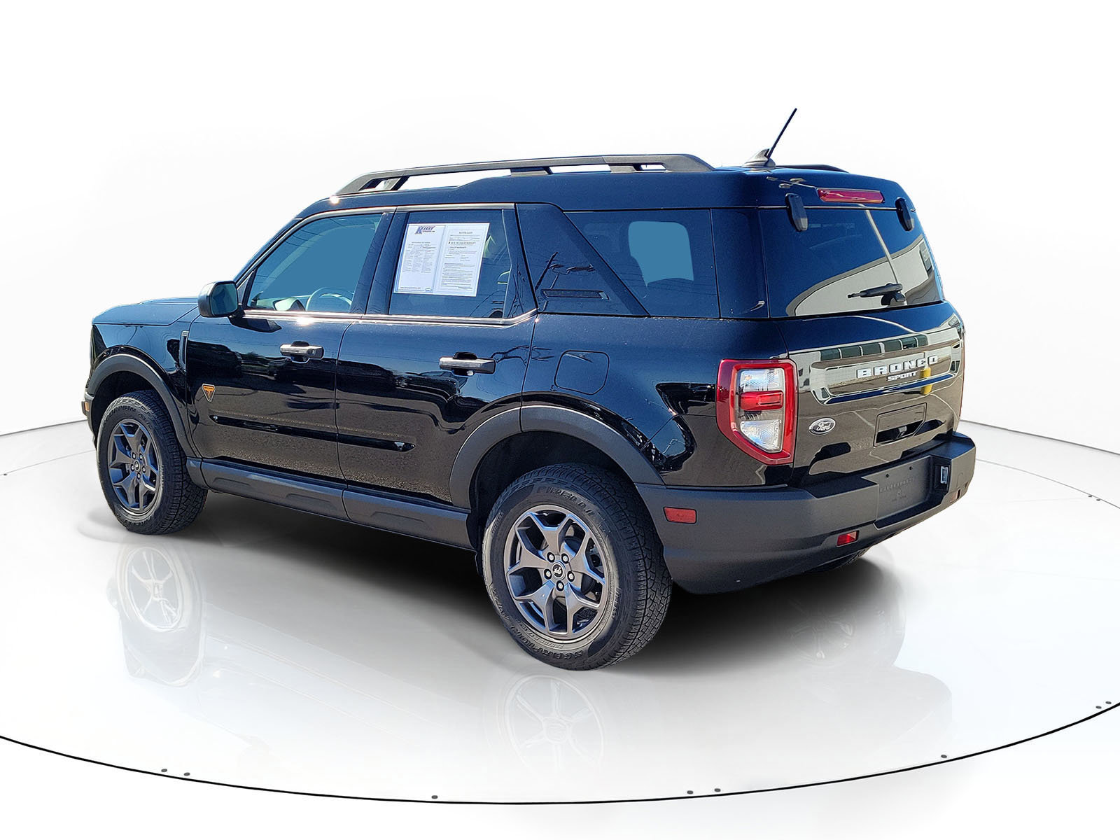 Used 2023 Ford Bronco Sport Badlands image 3