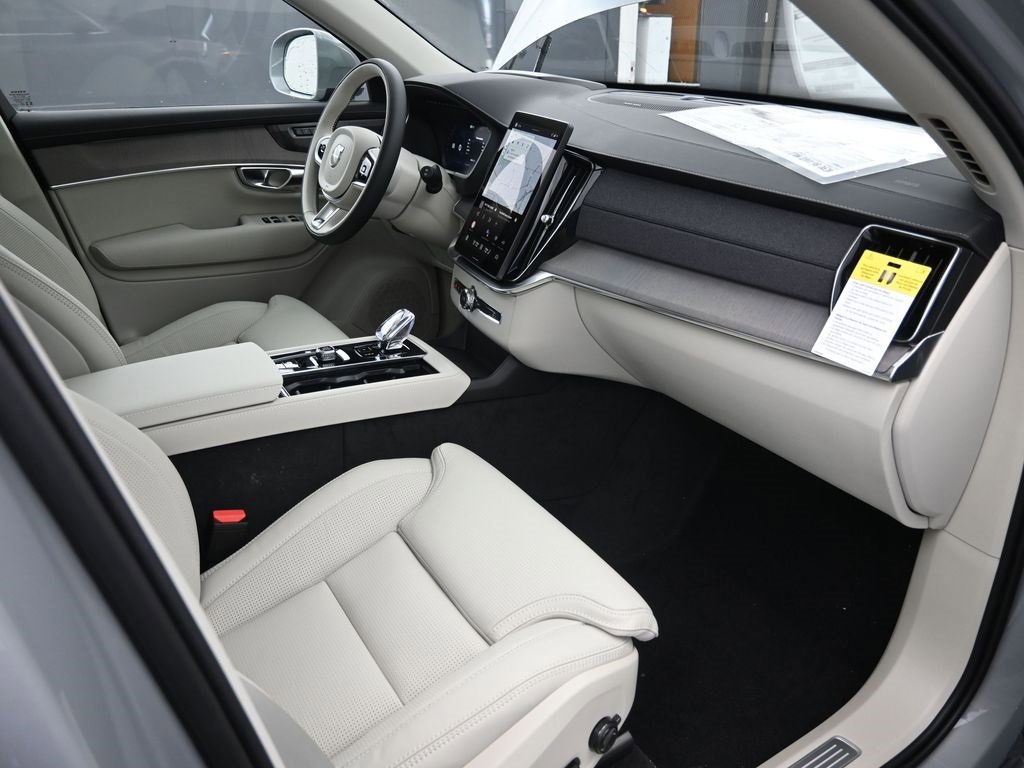 New 2026 Volvo XC90 B6 Ultra image 38