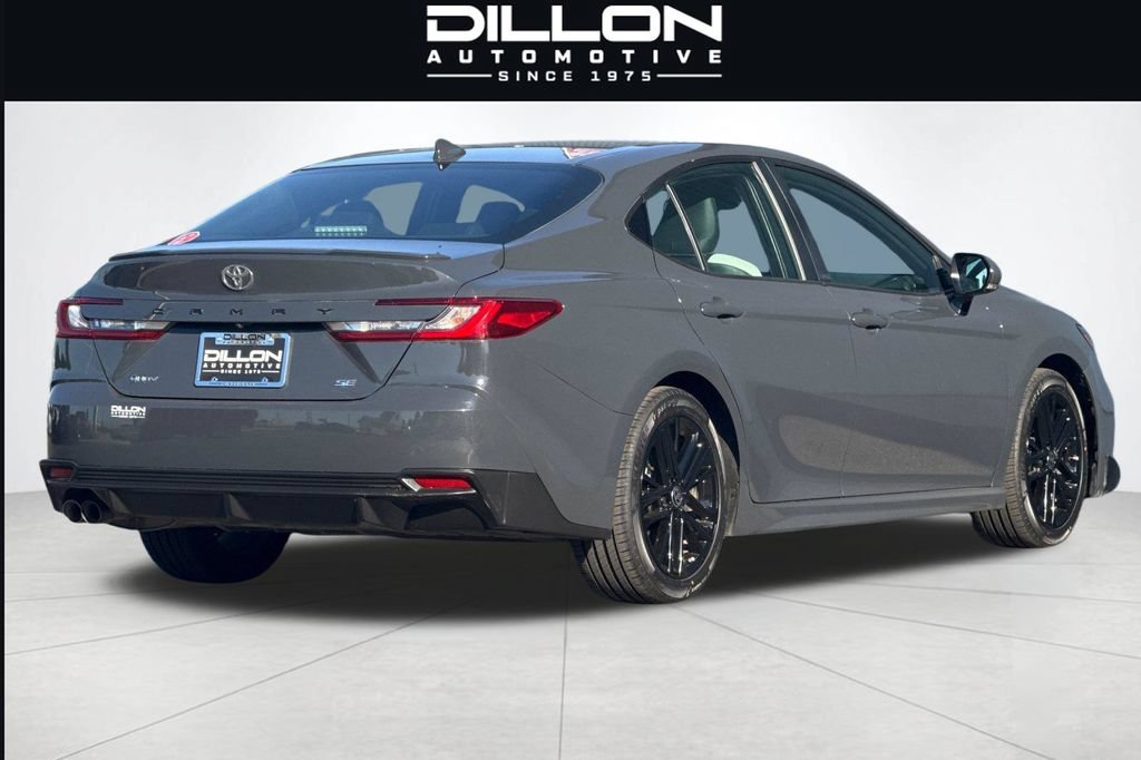 Used 2025 Toyota Camry SE FWD image 4