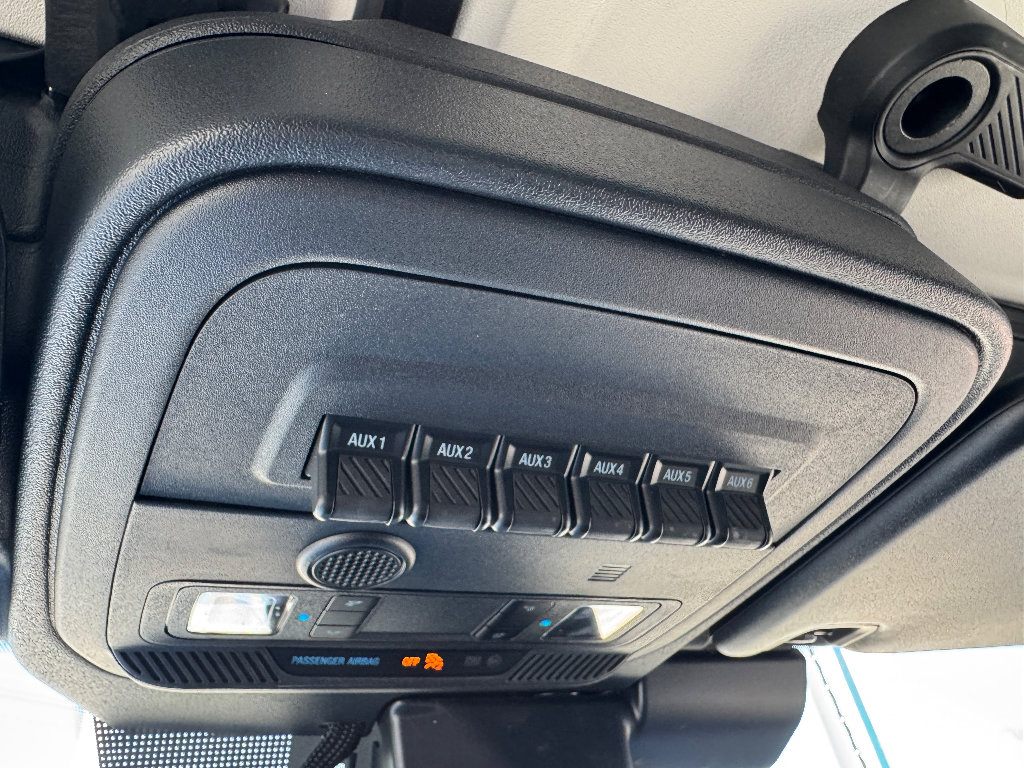 Used 2025 Ford Bronco Badlands image 19