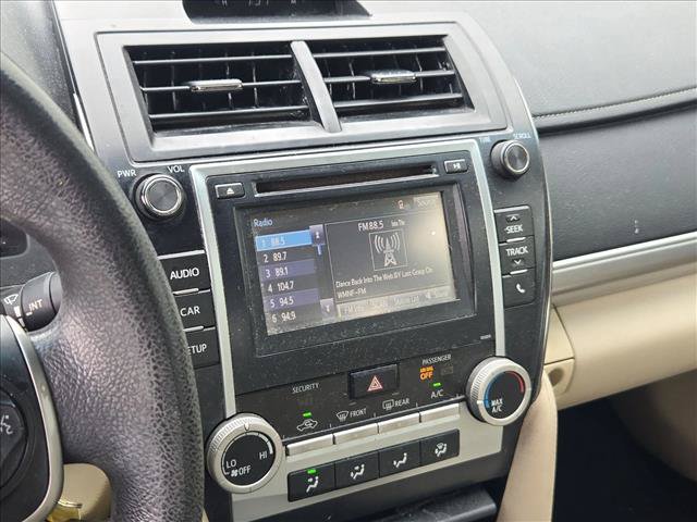 Used 2014 Toyota Camry LE FWD image 12