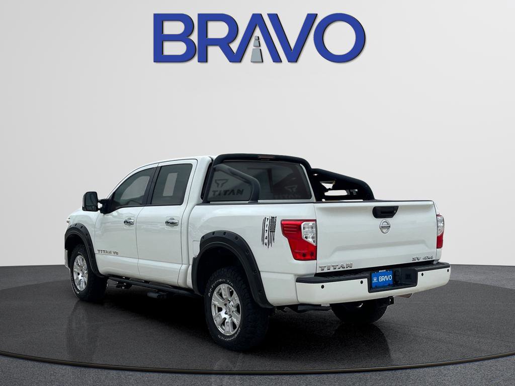 Used 2018 Nissan Titan SV w/ SV Convenience Package AWD/4WD image 9