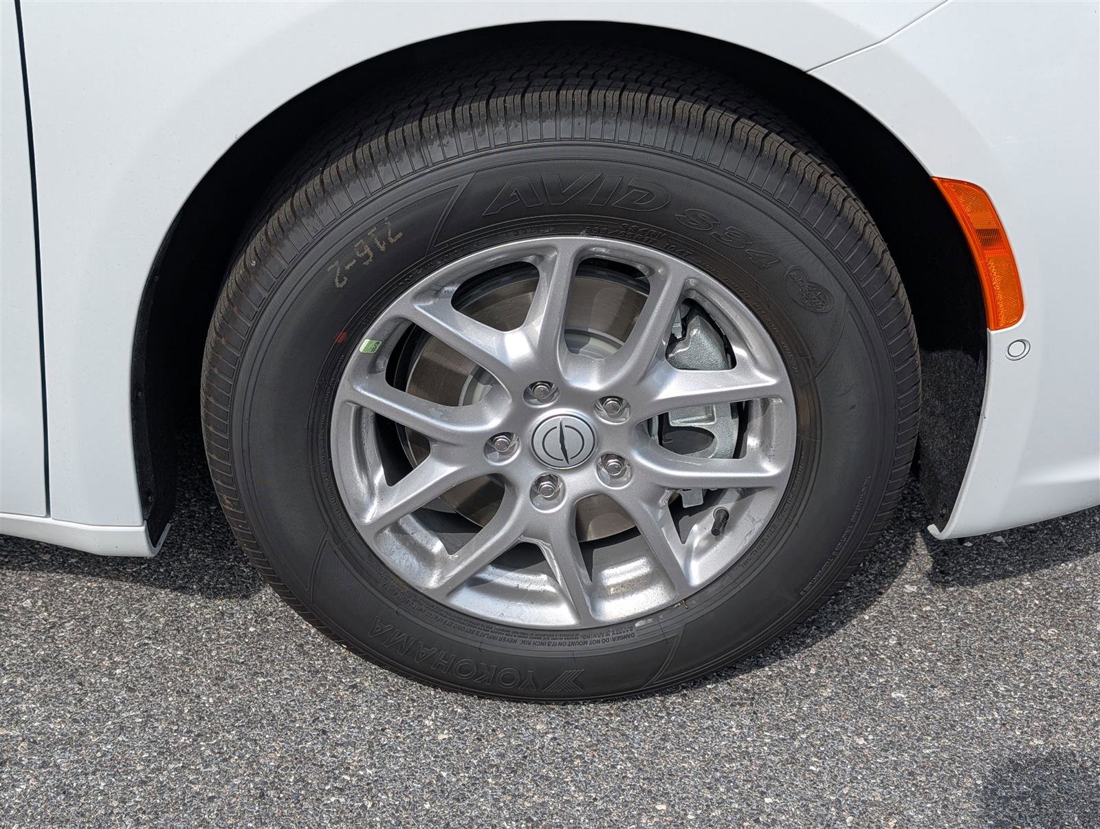 New 2026 Chrysler Pacifica Select image 5