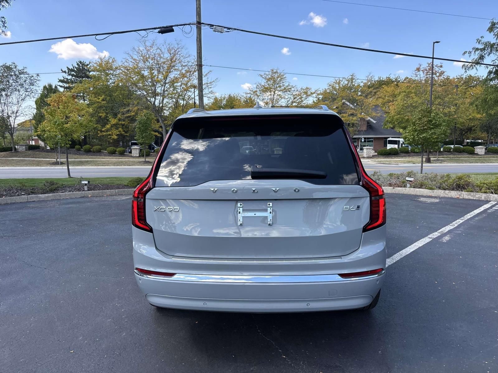 New 2026 Volvo XC90 B6 Plus w/ Protection Package Premier image 6