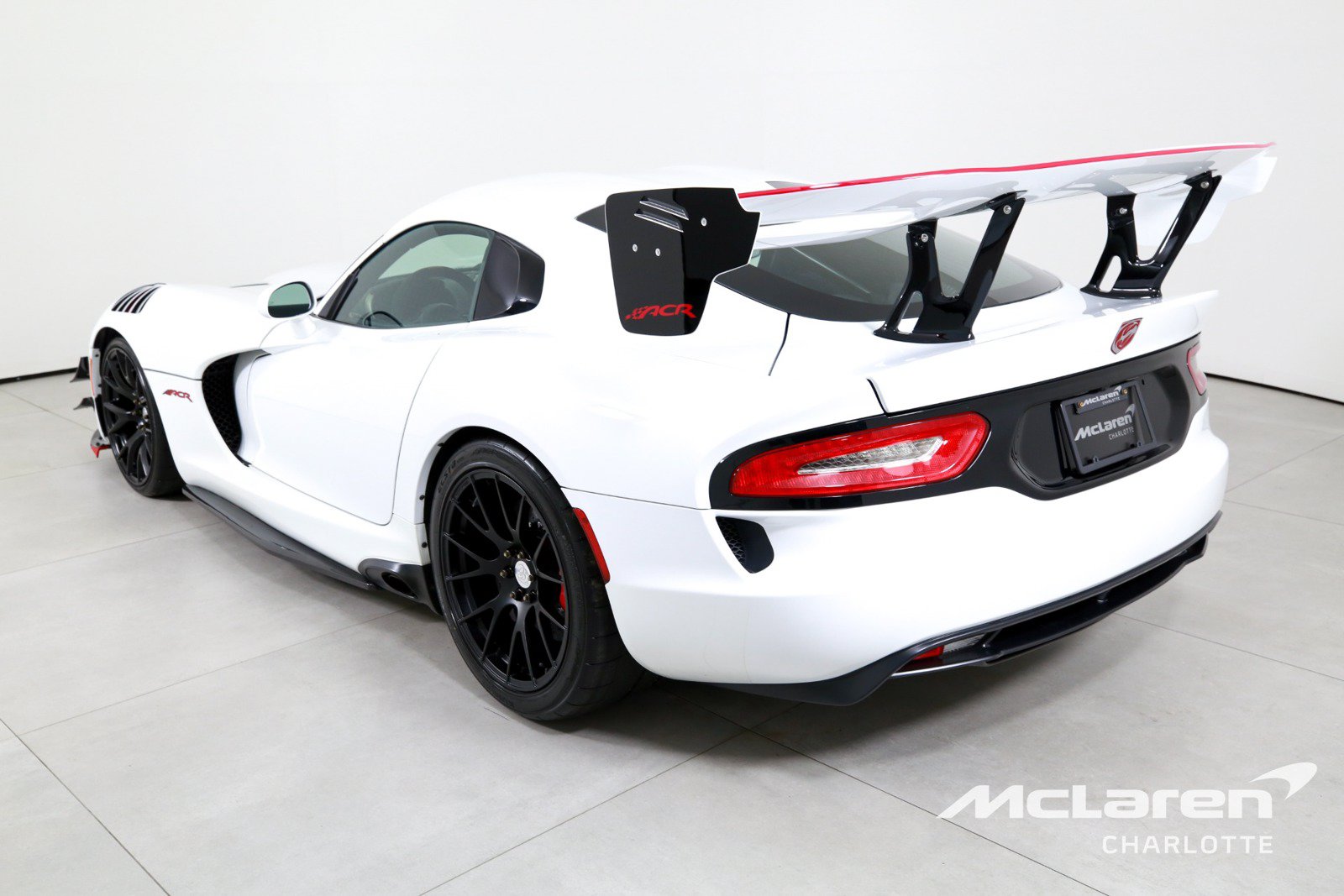 Used 2017 Dodge Viper ACR w/ Extreme Aero Package RWD image 6