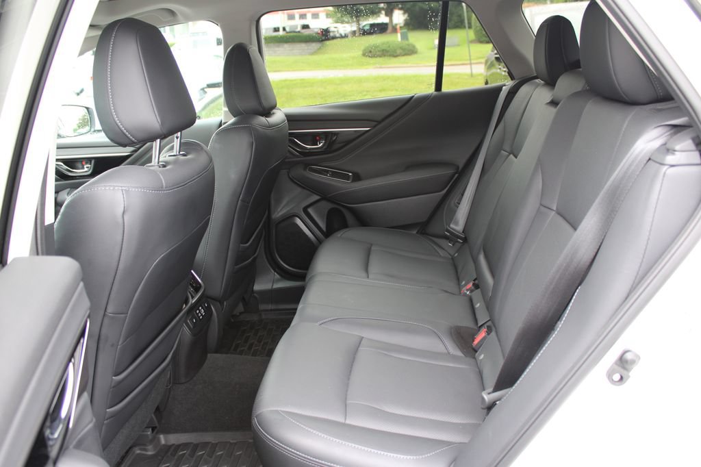 Used 2023 Subaru Outback Limited AWD/4WD image 12