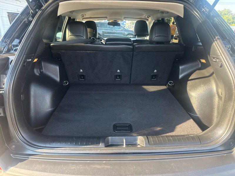 Used 2019 Jeep Cherokee Latitude Plus image 17