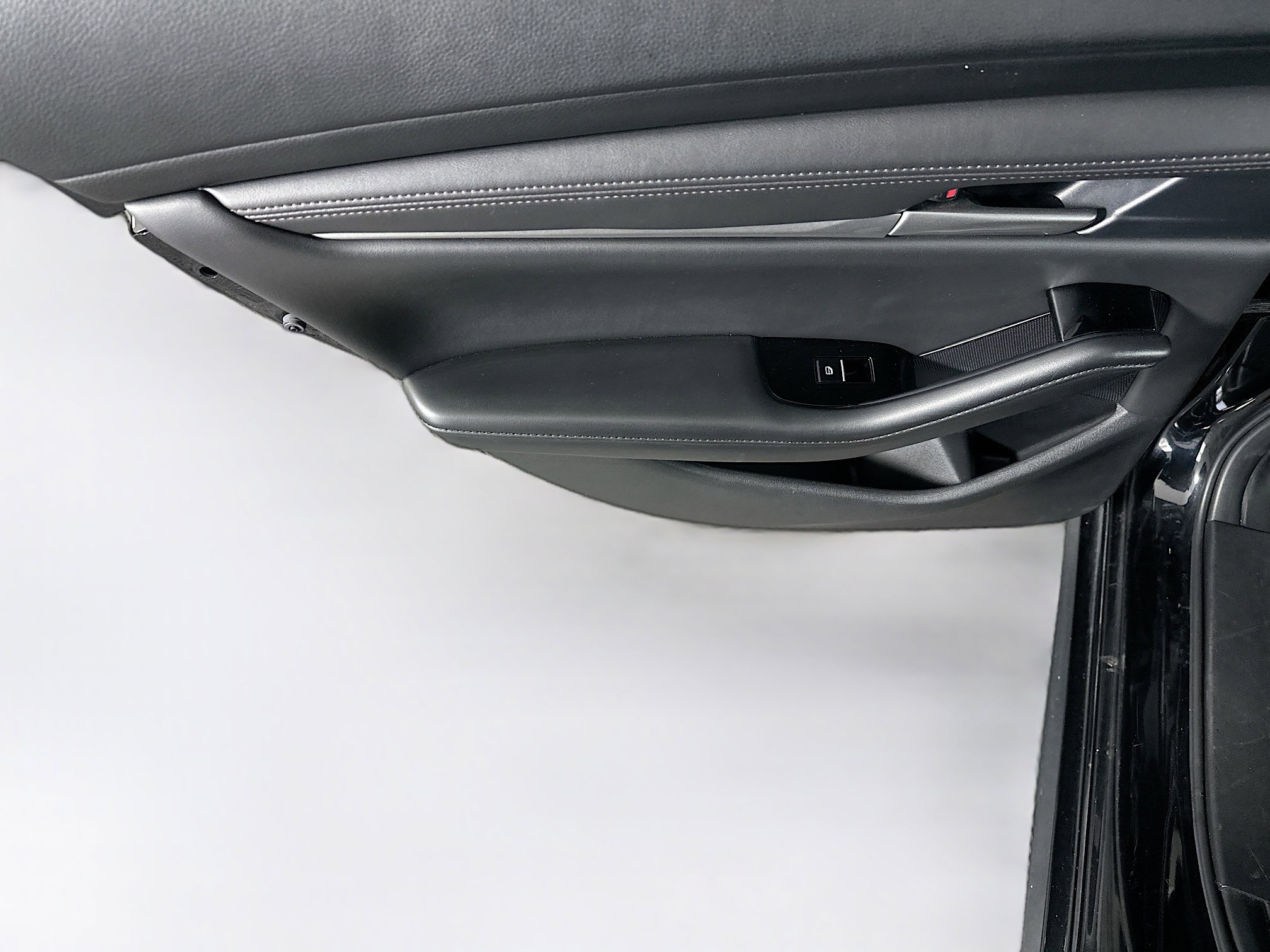 Used 2024 MAZDA MAZDA3 s image 25