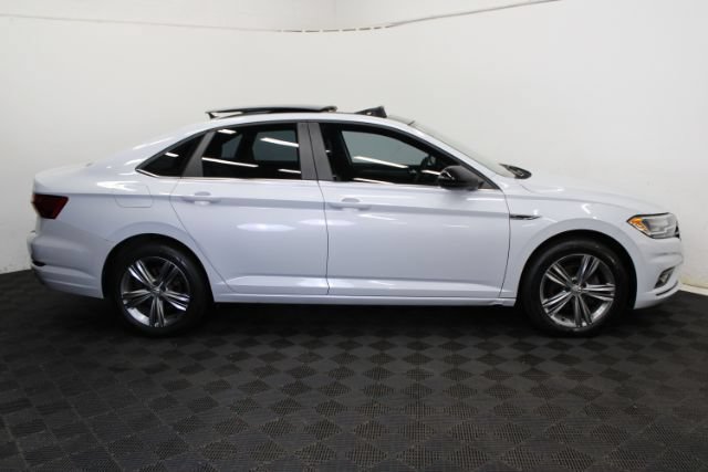 Used 2019 Volkswagen Jetta R-Line w/ R-Line Cold Weather Package FWD image 5