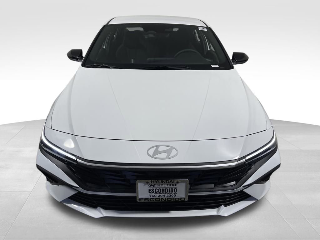 New 2025 Hyundai Elantra SEL image 8
