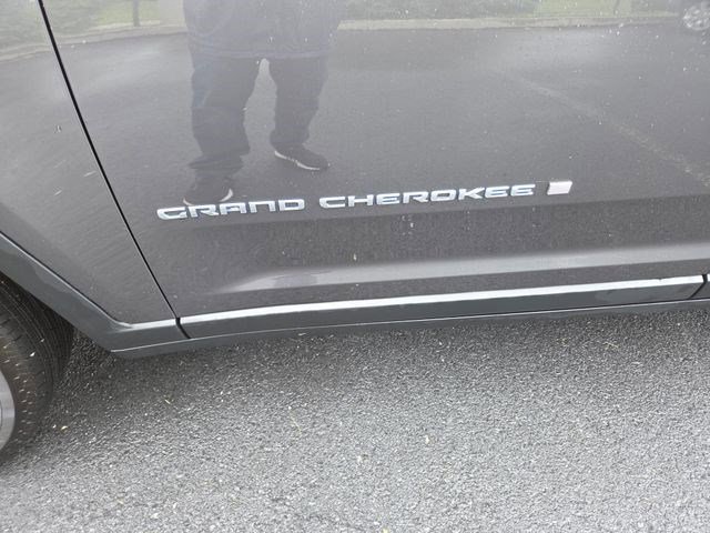 Used 2024 Jeep Grand Cherokee Limited 4xe AWD/4WD image 22