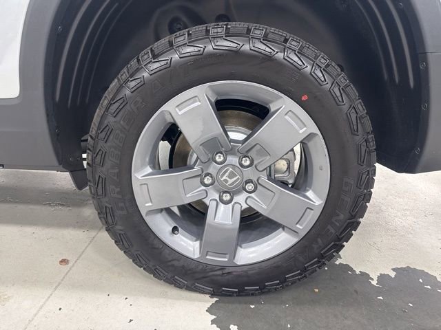 Used 2025 Honda Ridgeline TrailSport image 5