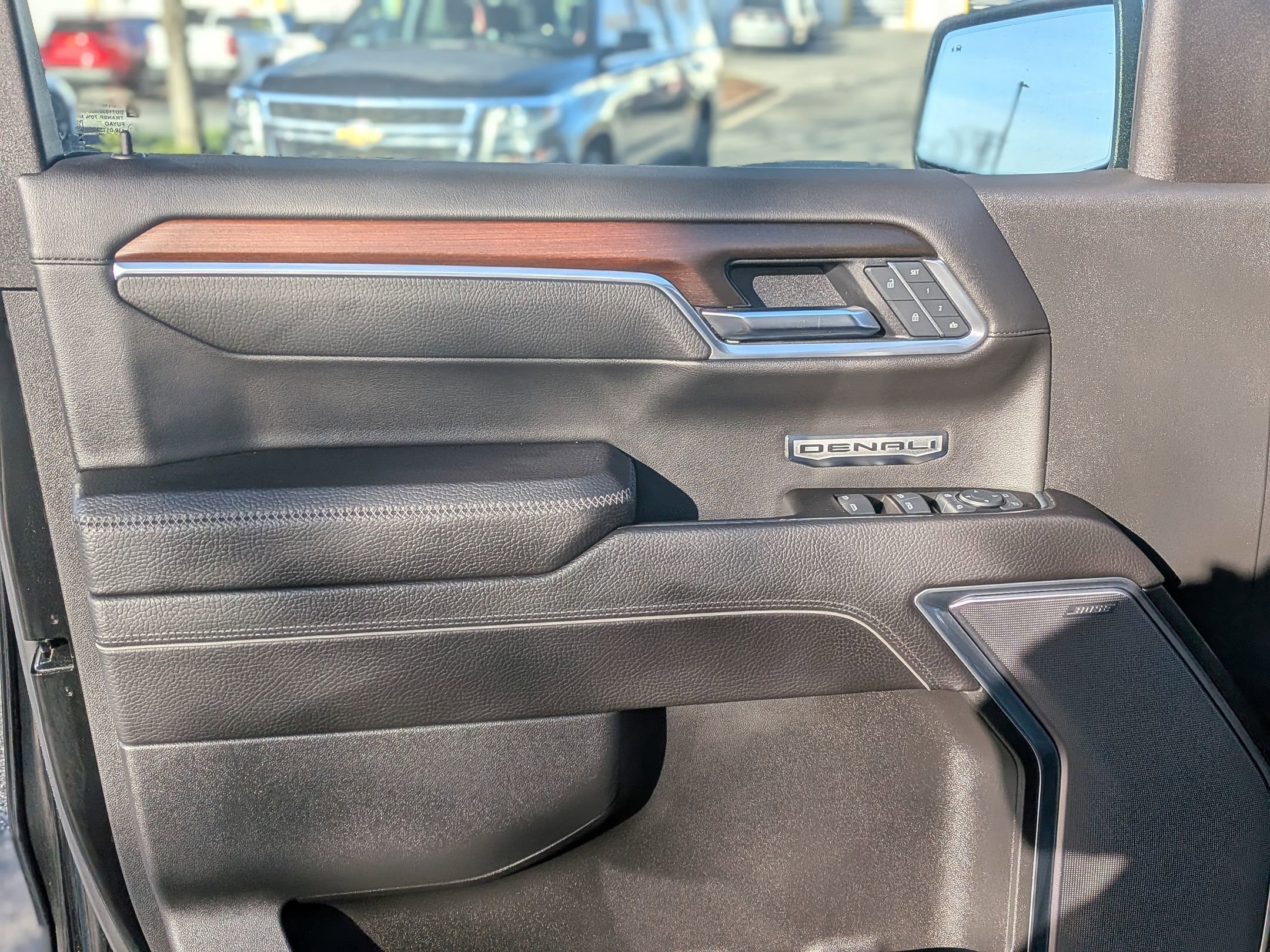 Certified 2025 GMC Sierra 1500 Denali image 12