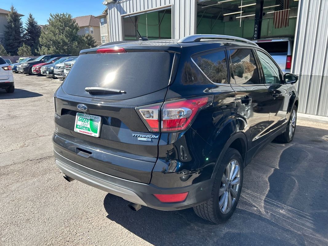Used 2017 Ford Escape Titanium image 3