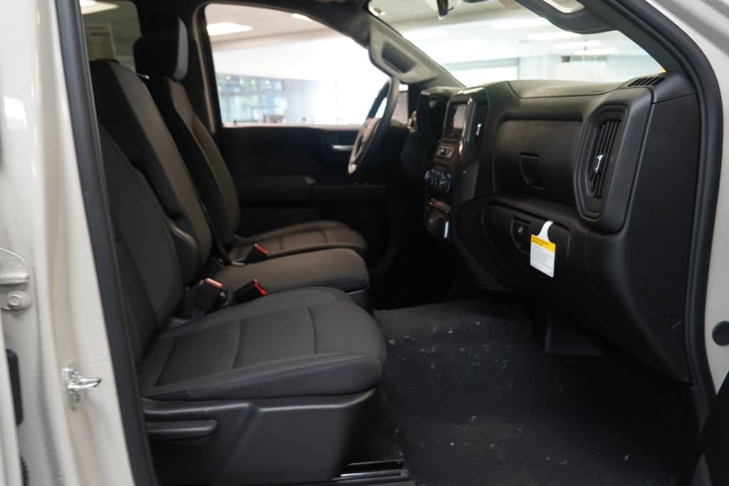 New 2026 Chevrolet Silverado 1500 Custom w/ Turbomax Blackout Package AWD/4WD image 23