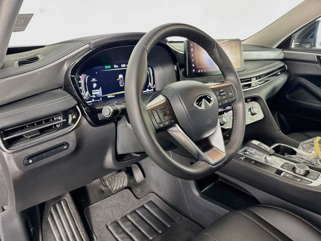 Used 2026 INFINITI QX60 Pure w/ Cargo Package FWD image 9