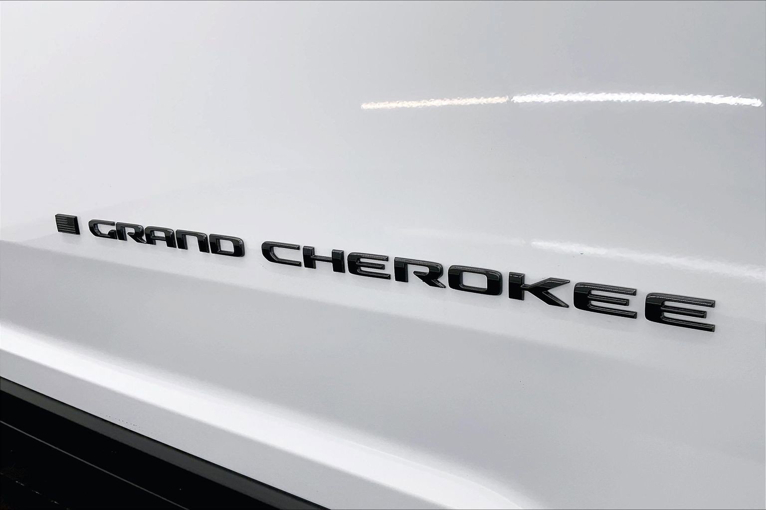 New 2025 Jeep Grand Cherokee Limited w/ Black Appearance Package AWD/4WD image 17