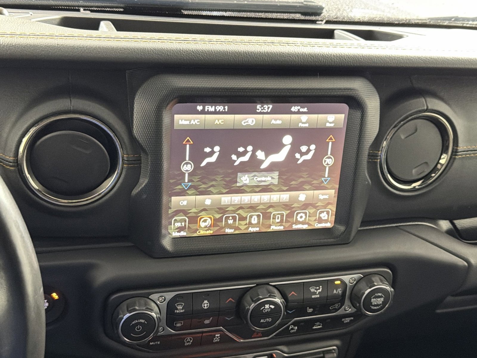 Used 2021 Jeep Wrangler Unlimited Sahara image 21